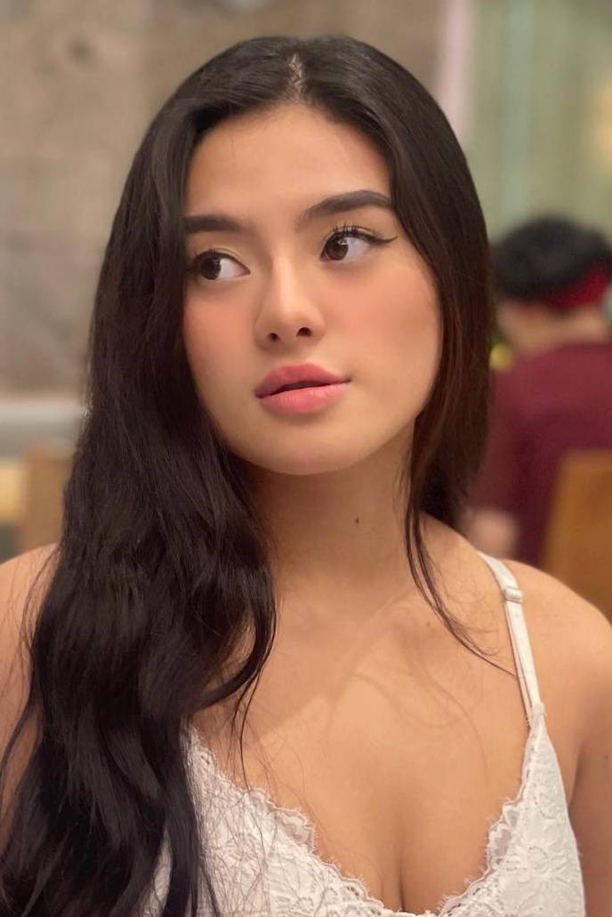 Andrea Garcia backdrop