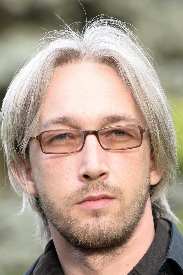 George-Ioan Hodor backdrop