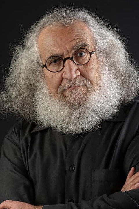 Ayhan Önem backdrop