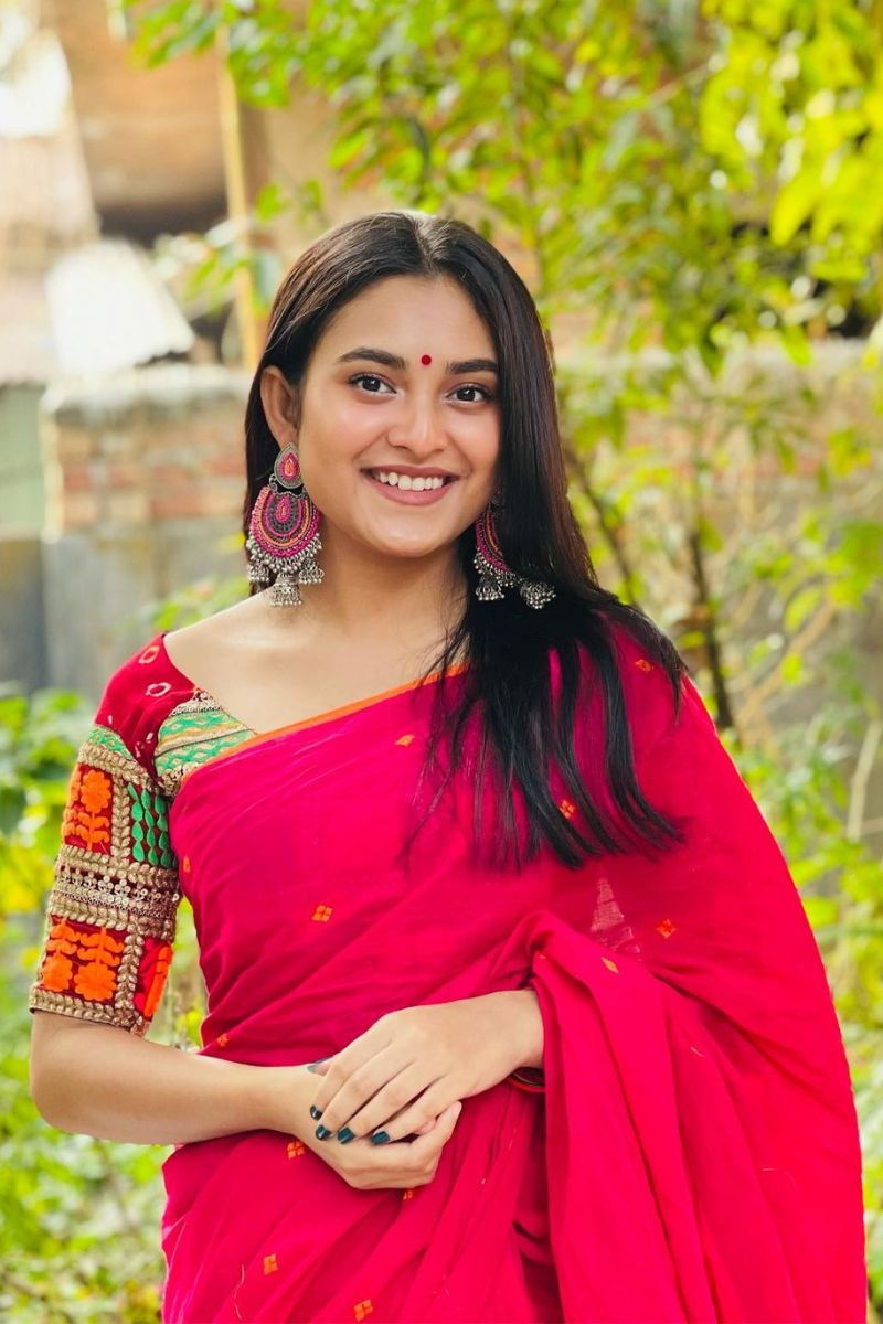 Tanjim Saiyara Totini backdrop