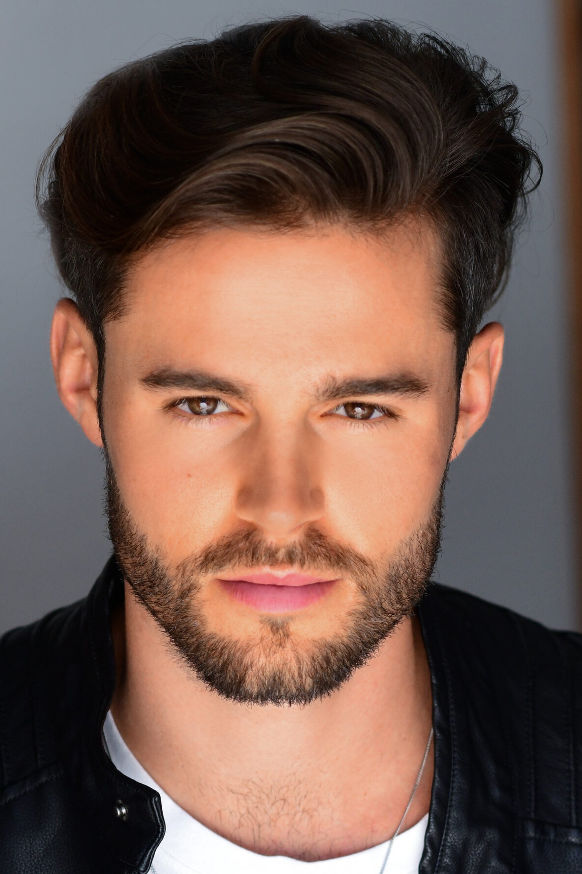 Eric Guilmette backdrop