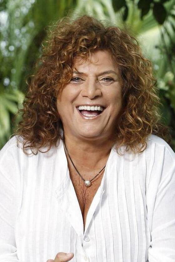 Denisse de Kalafe backdrop