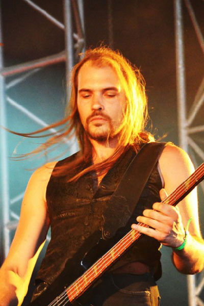 Simon « Dragon » Bouteloup backdrop