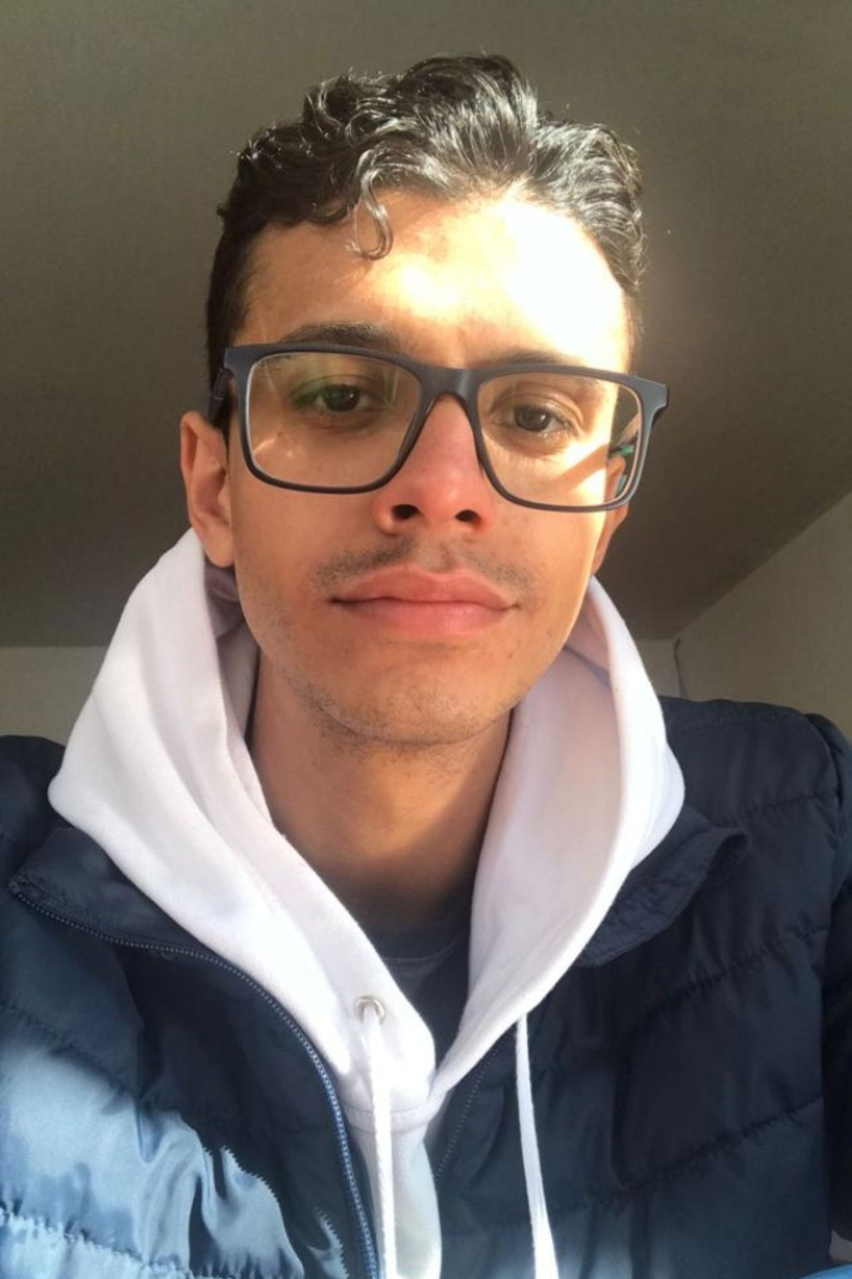 Vinícius Amaral backdrop