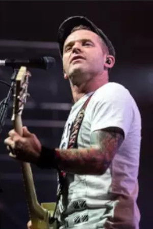 Niko ( Nicolas Giraudet) backdrop