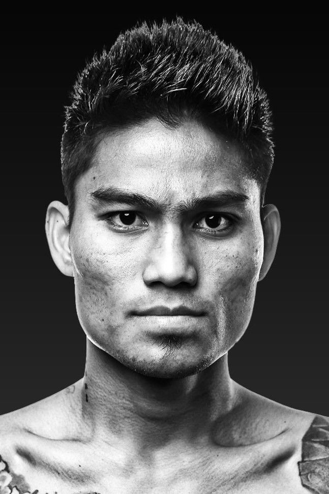 Mark Magsayo backdrop