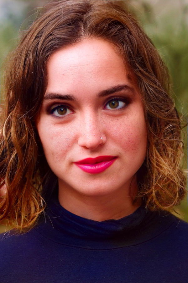 Ángeles Zapata backdrop