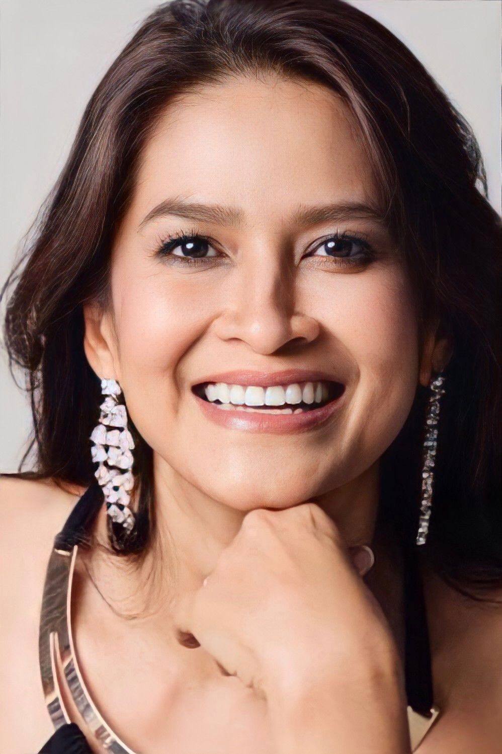 Orasri Balenciaga Honnol backdrop