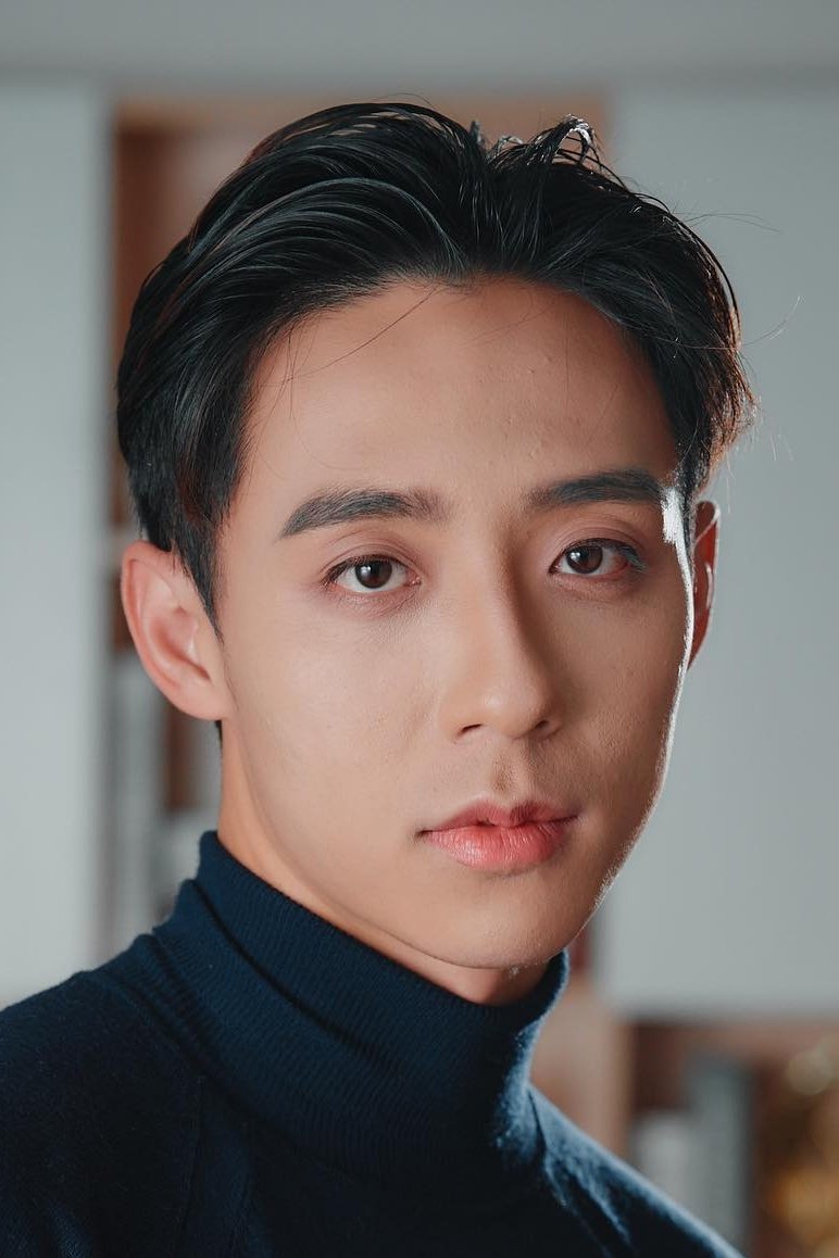 Fung Wai-shing backdrop