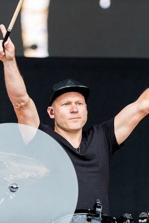 Jason Bowld backdrop