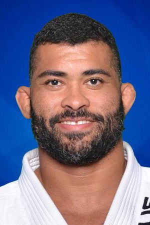 Ricardo Evangelista backdrop