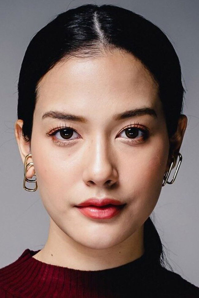 Yeena Salas backdrop