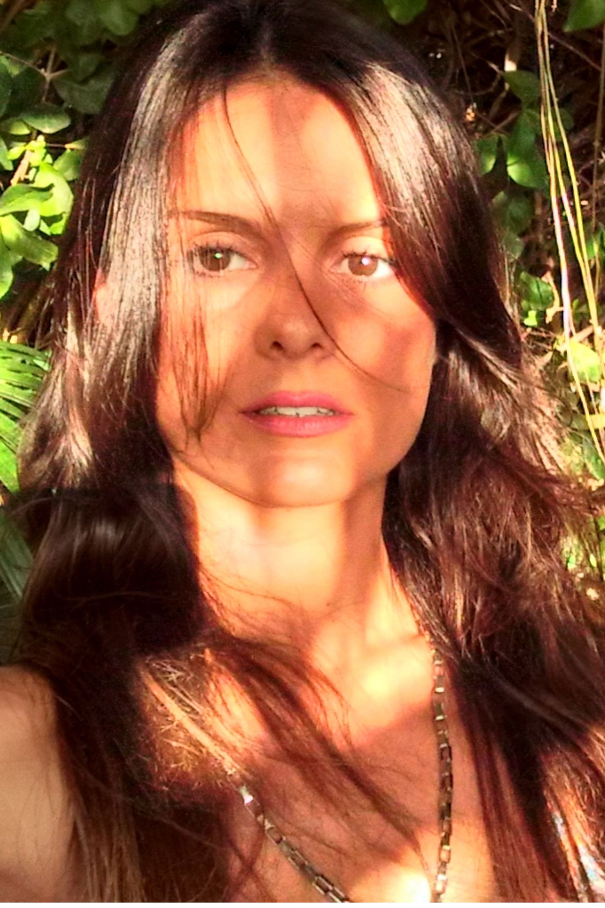 Mariana Pellin backdrop