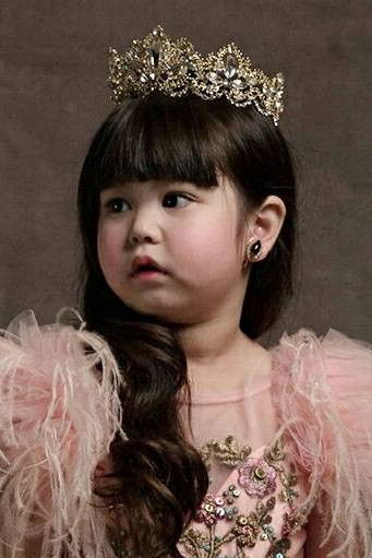 Queenzy Calma backdrop