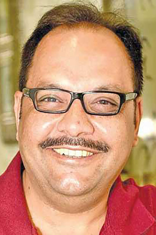 Waleed Sarab backdrop