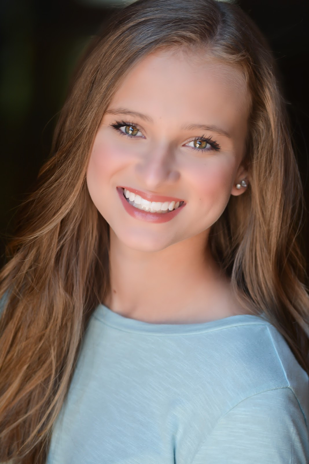 Anna Stadler backdrop