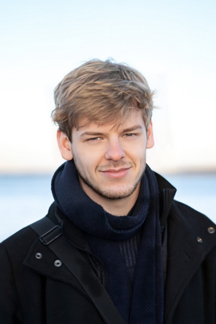 Pascal Hempel backdrop