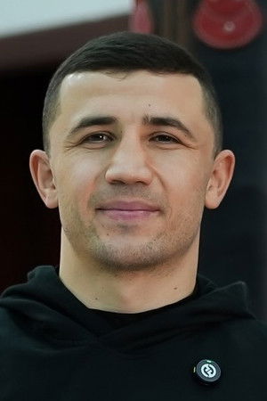 Israil Madrimov backdrop