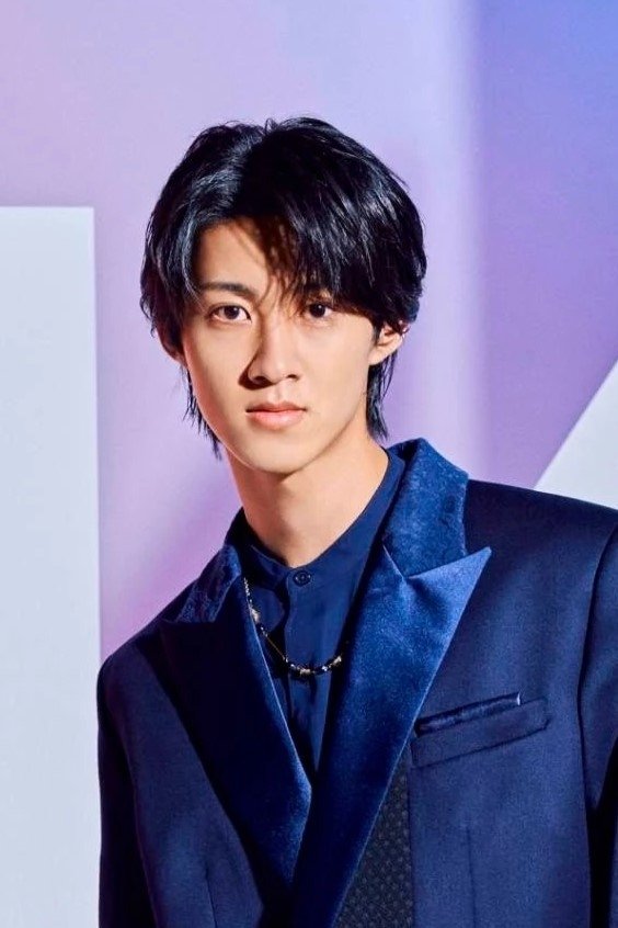 Shunta Sono backdrop