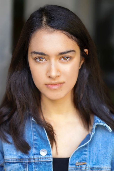 Sara Wolfkind backdrop