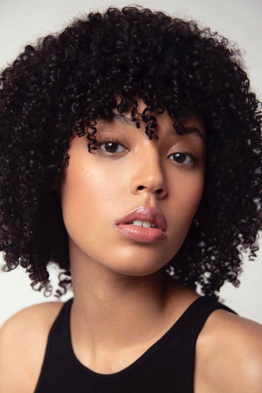 Miriane Carine backdrop