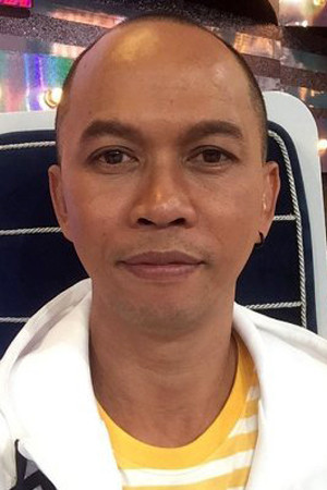 Somjit Jongjohor backdrop