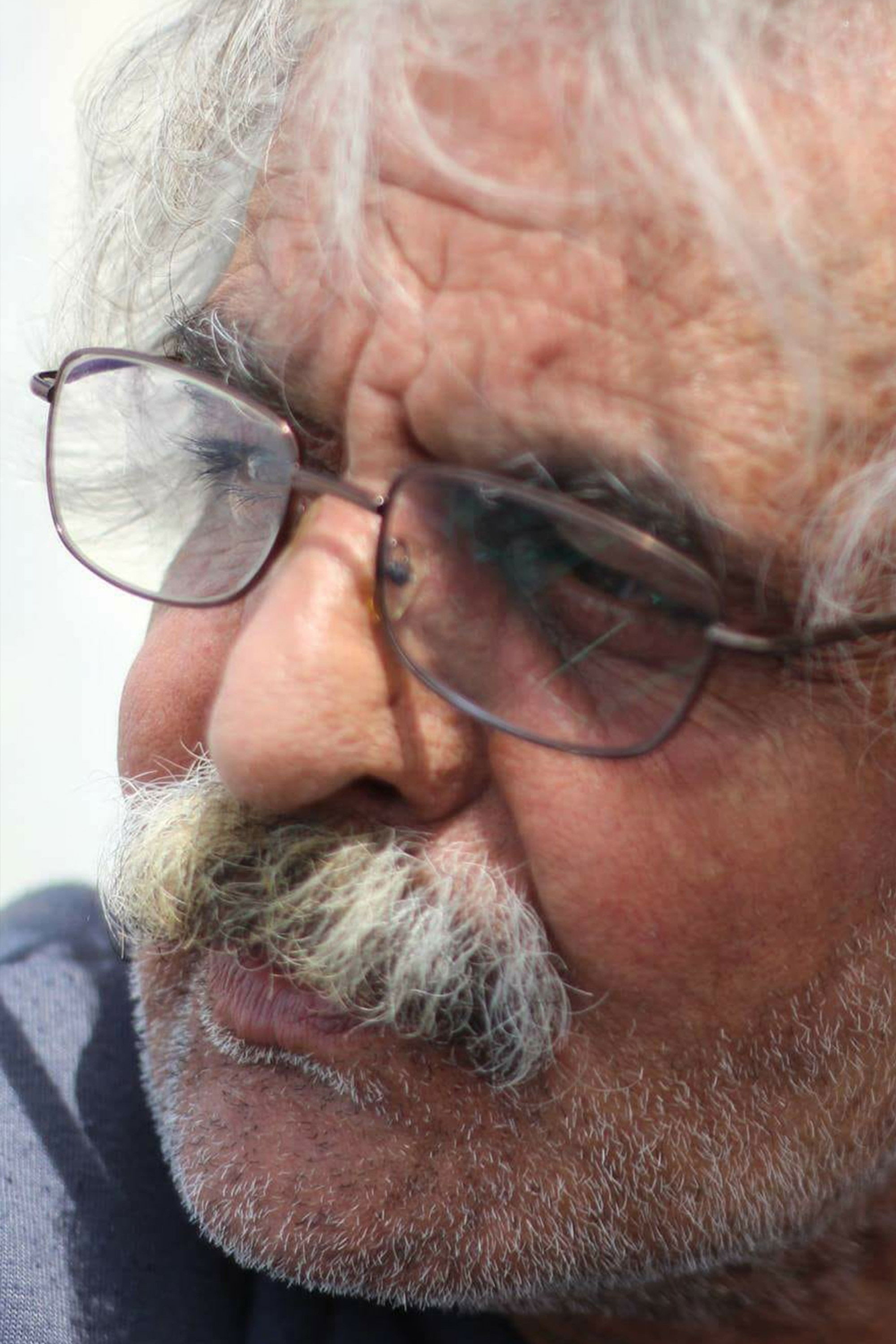 Muhammed Waheed Kazak backdrop