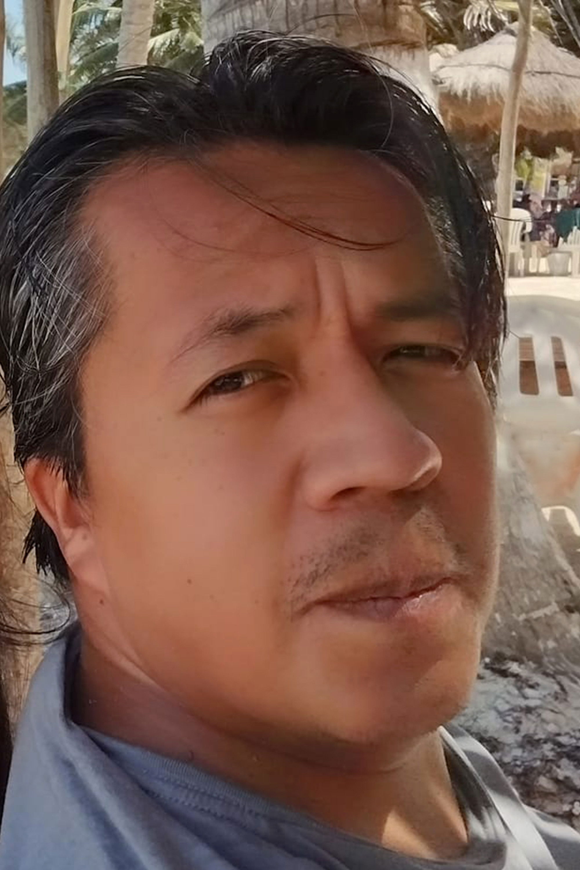 Jonathán Arturo Pisil Neira backdrop