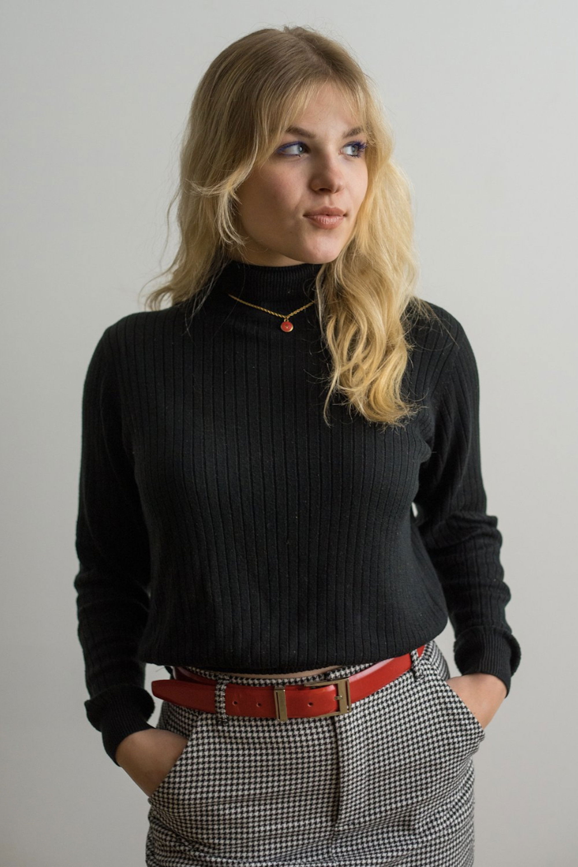 Isabella Siska backdrop