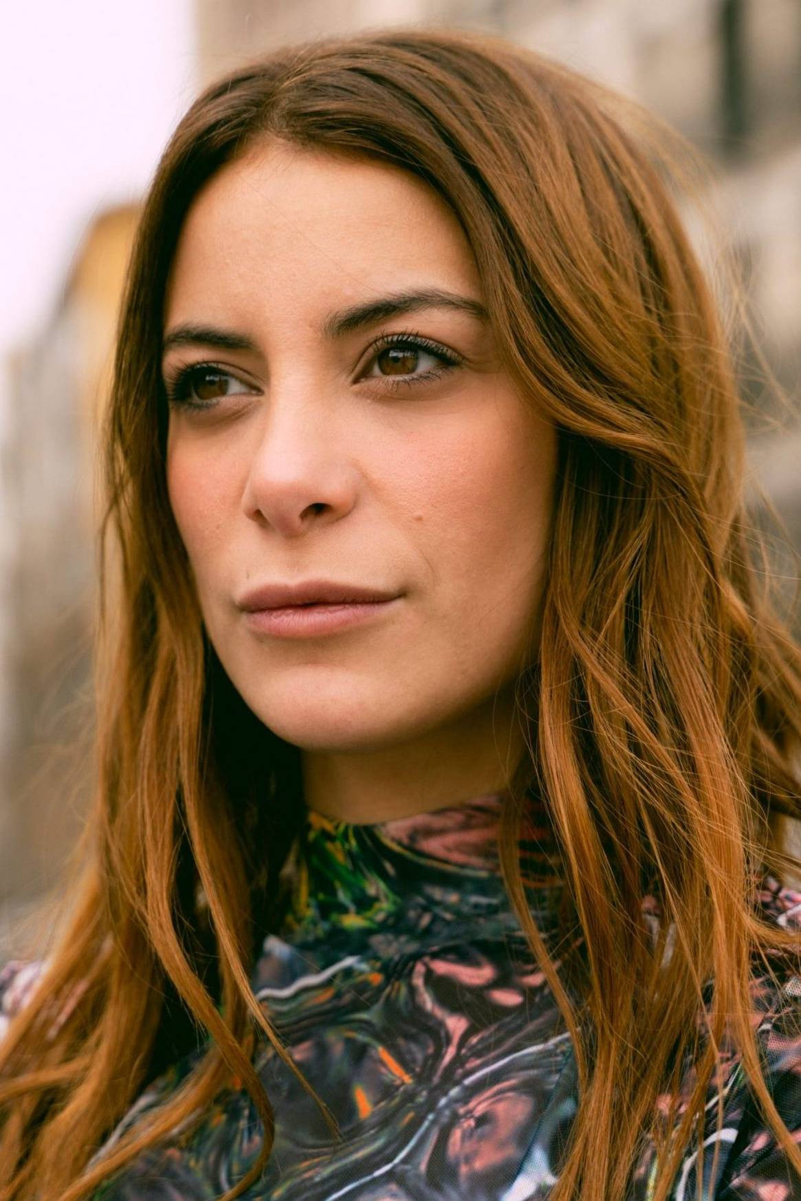 Aysha Daraaui backdrop