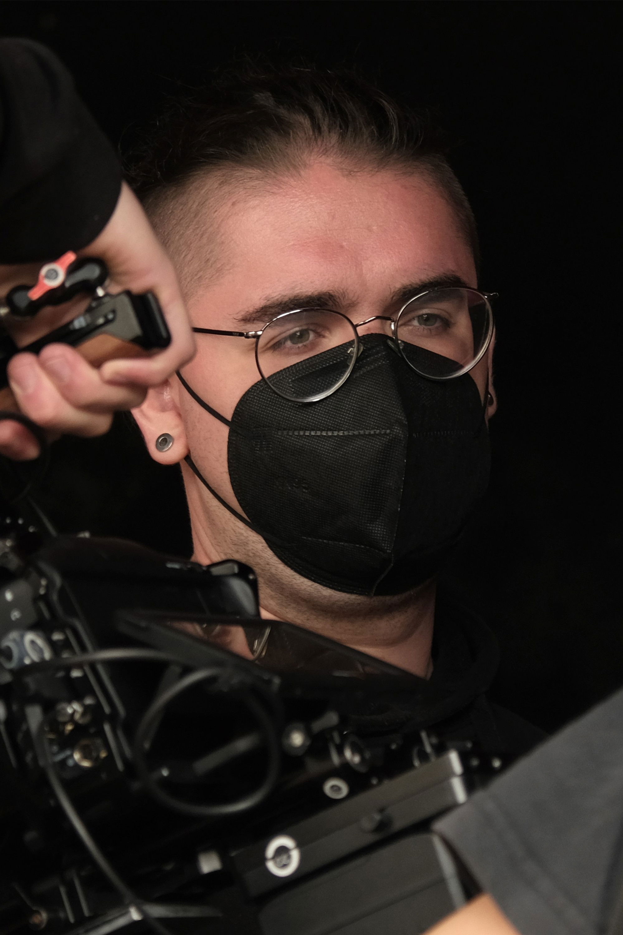 Vitor Hugo Sales backdrop