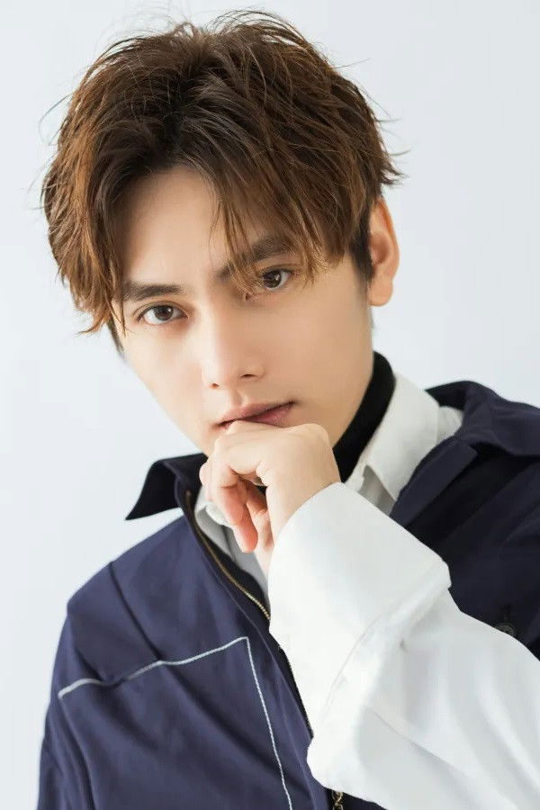 Tian Xiao Tong backdrop