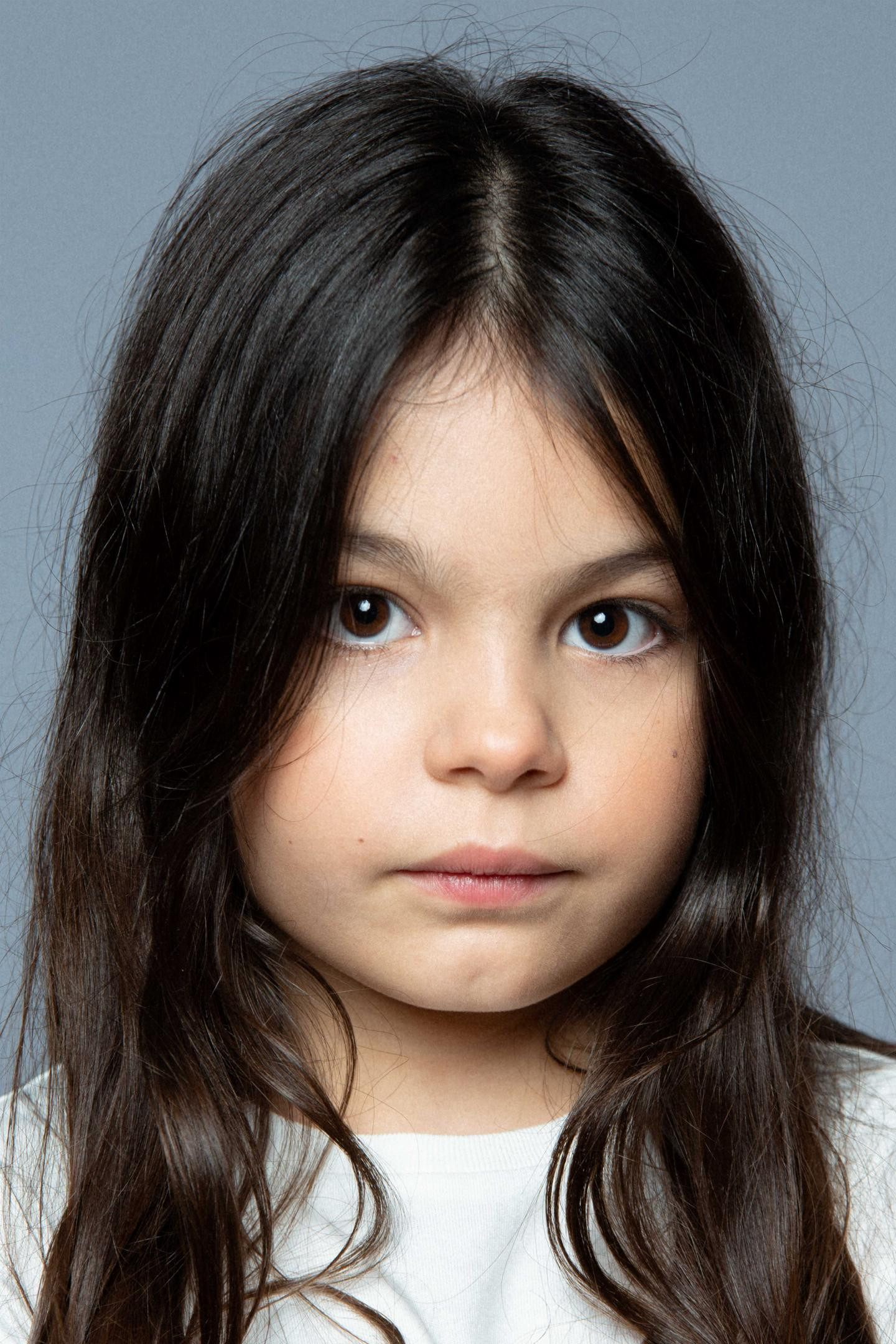 Guiomar Caiado backdrop