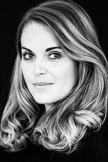 Phillis Dayanir backdrop