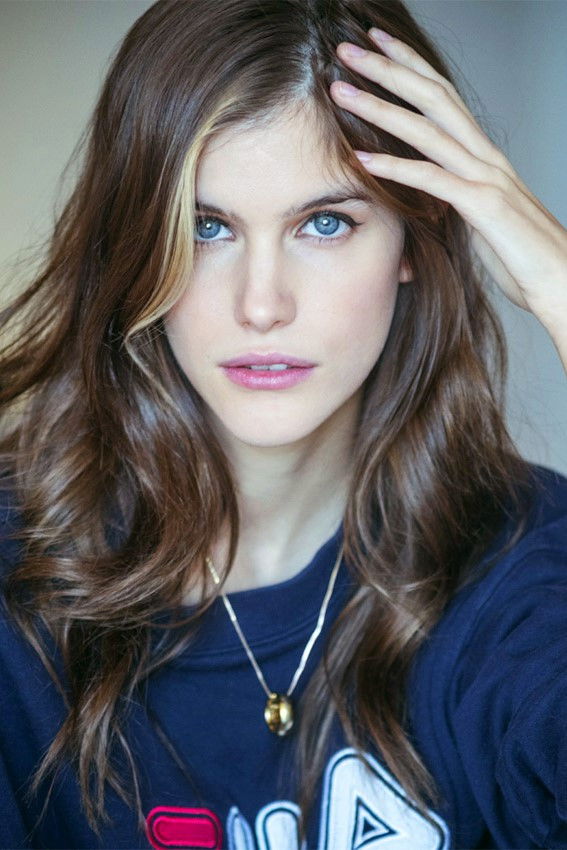 Irina Isasia backdrop