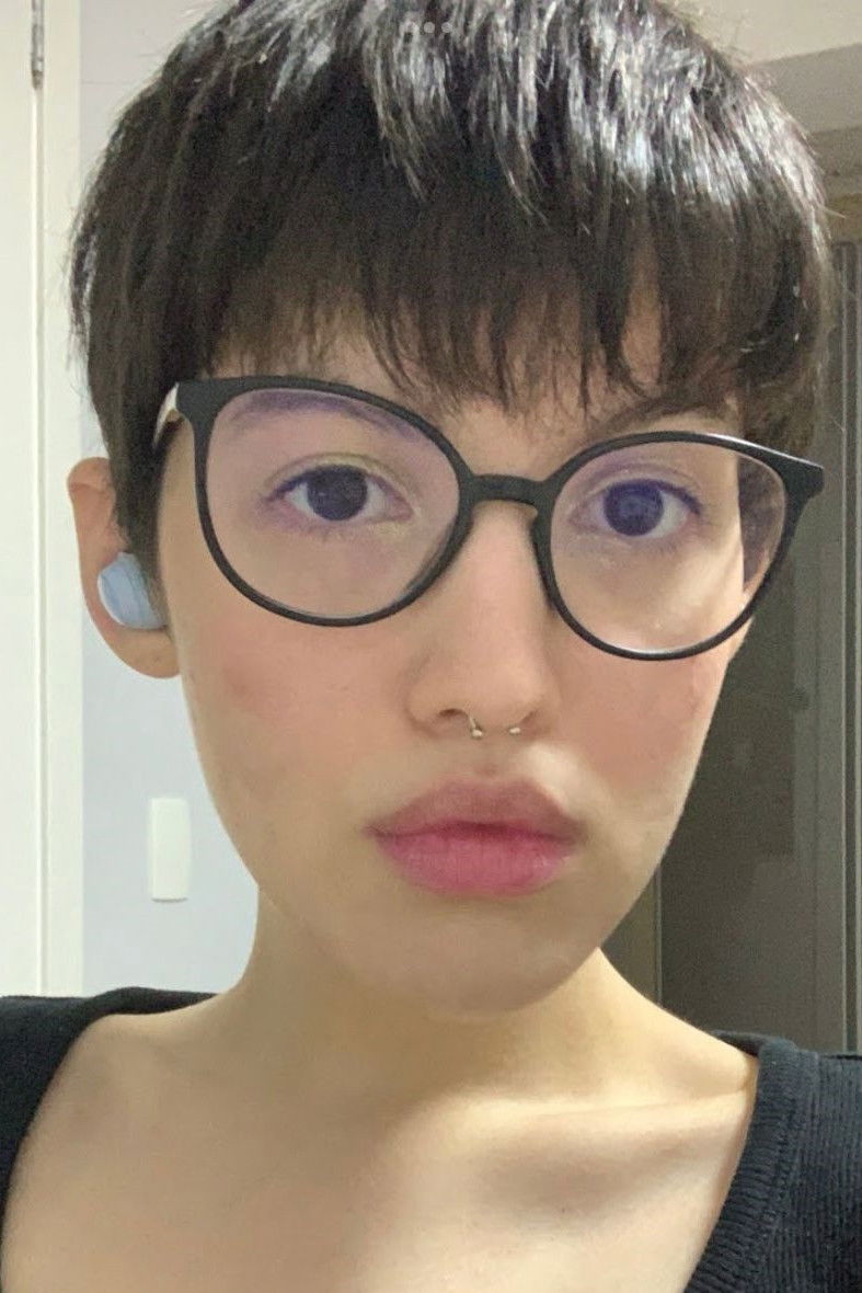 Giulia Carvalho backdrop