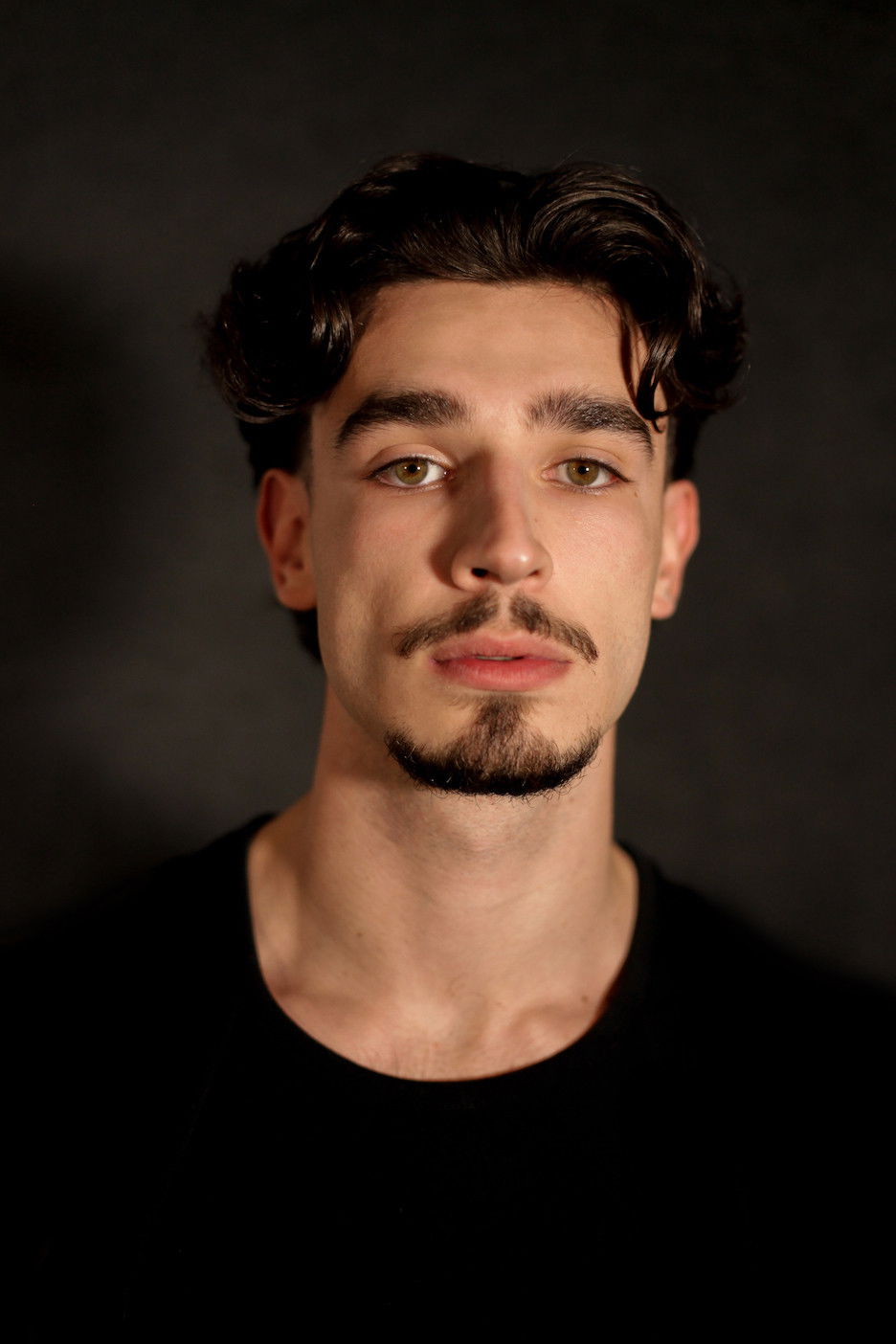 Gonçalo Ícaro backdrop