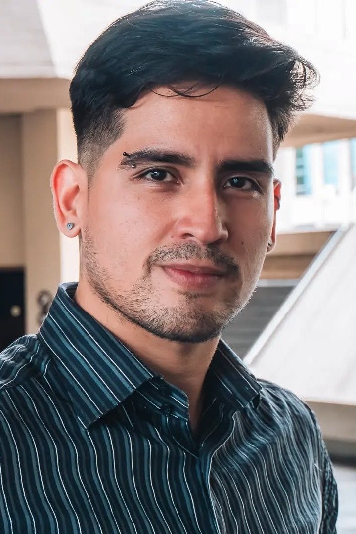 Elmer Eduardo Pinto backdrop