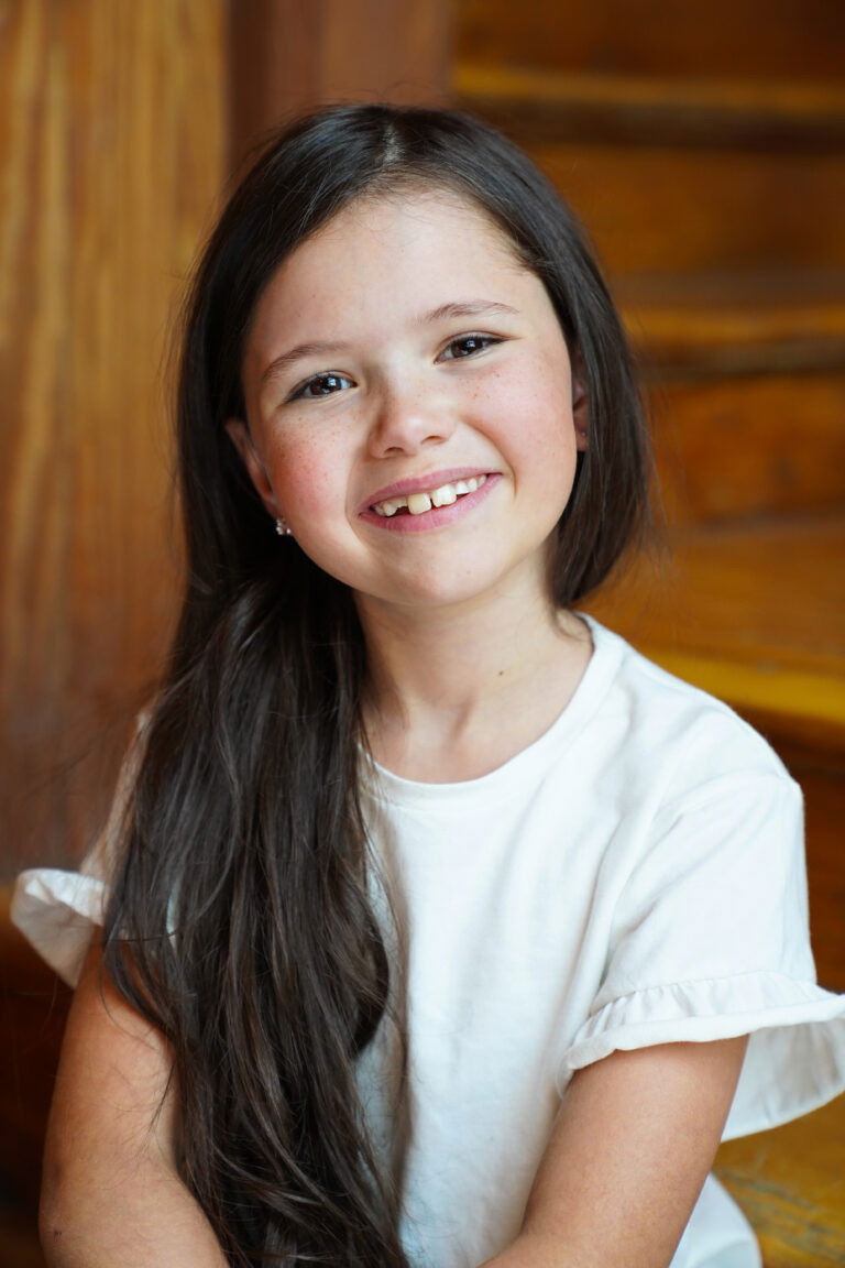 Maëllya Gauvin backdrop