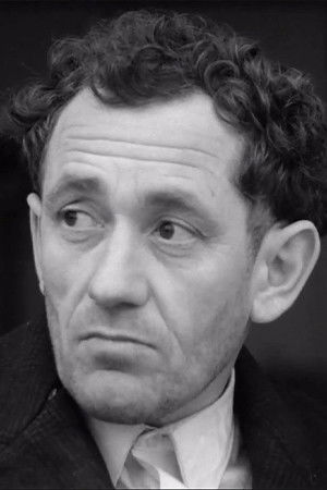 גדליה בסר backdrop