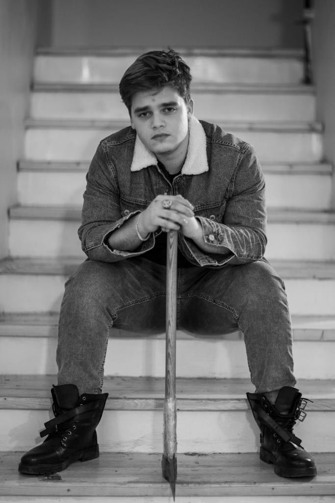 Tarec Cezar Midani backdrop