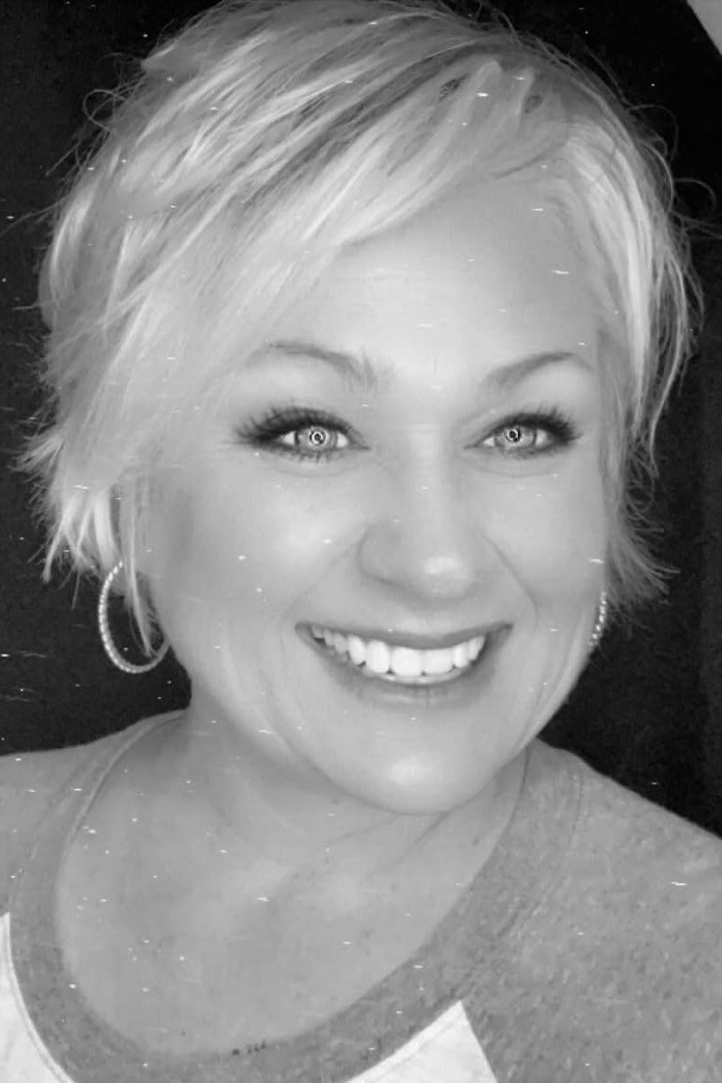 Kim Allison-Hèbert backdrop