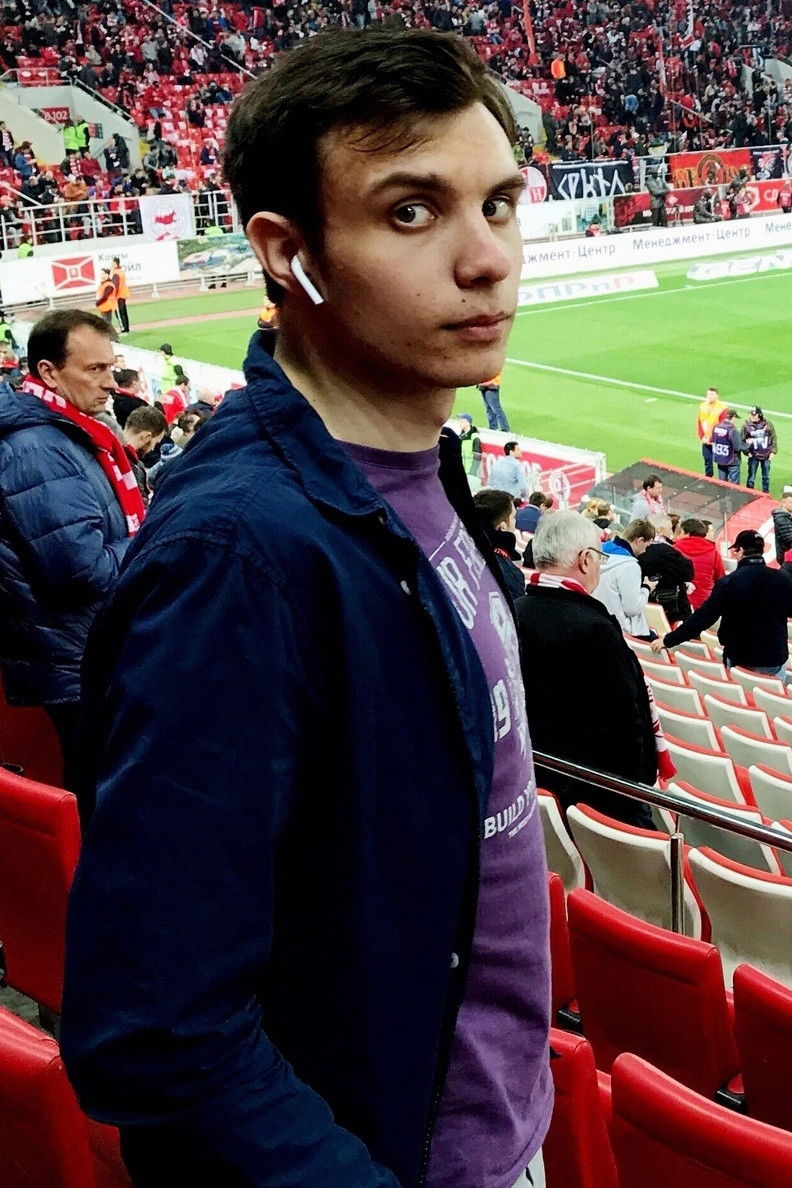 Yuri Nikolaichuk backdrop