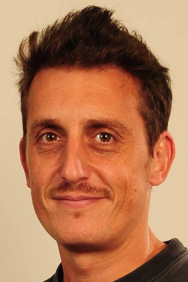 Martín Tecchi backdrop