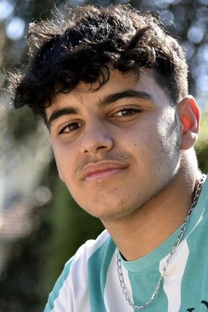 Noah Zandouche backdrop