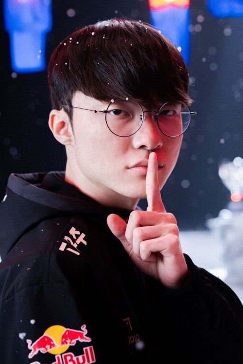 Lee Sang-hyeok backdrop