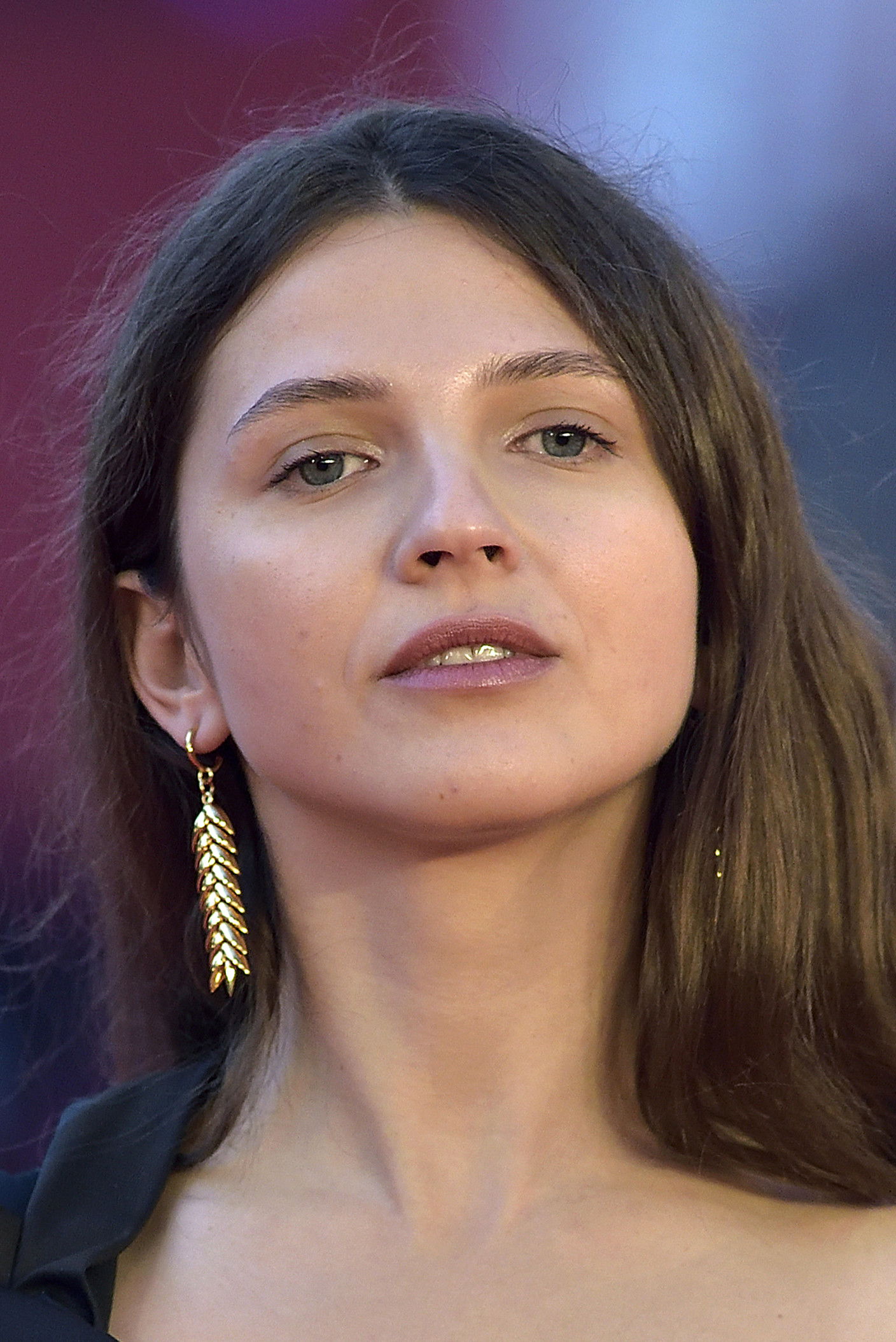 Anisia Stasevich backdrop