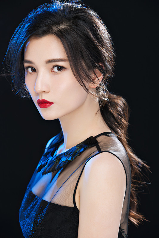 Carrie Wang backdrop