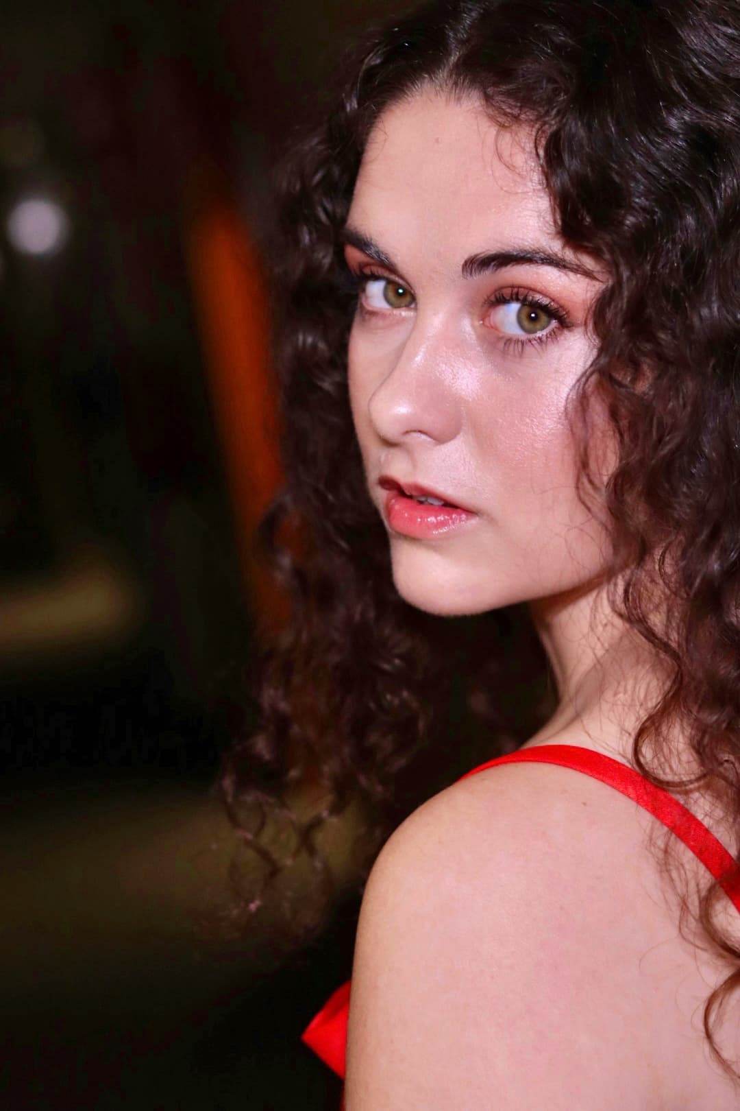 Aina Picarolo backdrop