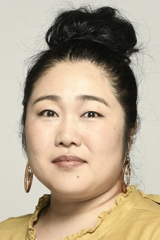 Moe Edamoto backdrop